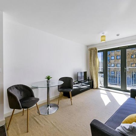 Appartamento Luxe 1 Bed Flat 5 Mins To Stratford - Free Parking Londra Esterno foto