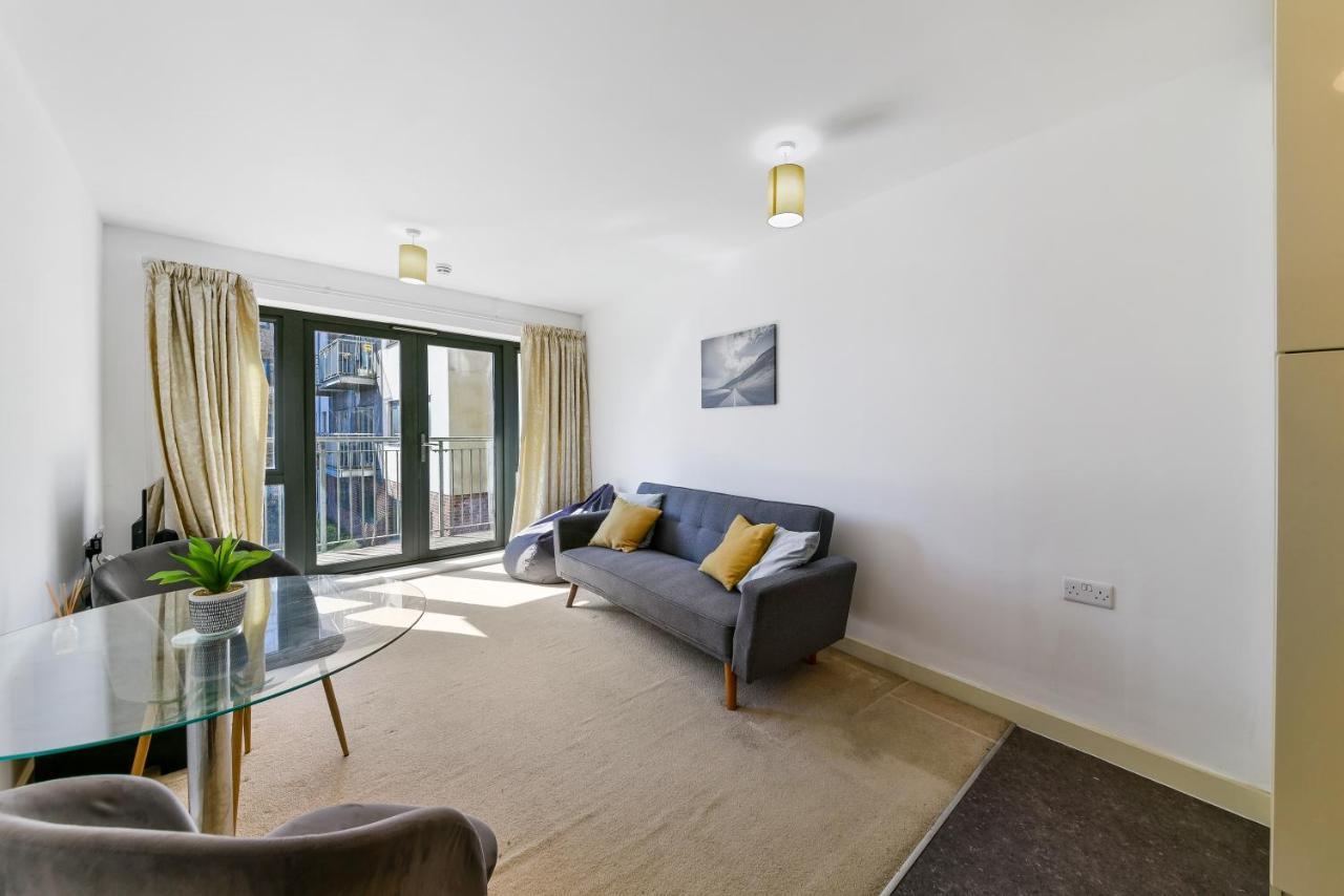 Appartamento Luxe 1 Bed Flat 5 Mins To Stratford - Free Parking Londra Esterno foto