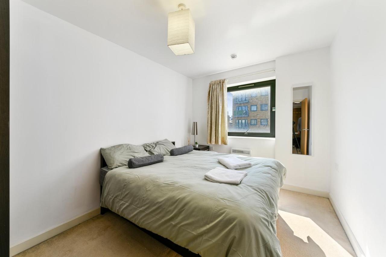 Appartamento Luxe 1 Bed Flat 5 Mins To Stratford - Free Parking Londra Esterno foto